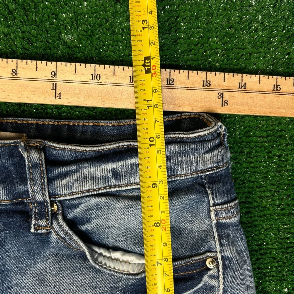 Disclosure Jean Shorts Distressed Raw Hem y2k Aesthetic Blue Denim Size 7/28